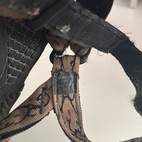 Teva Men's Scorpion Print Hiking sandals EUC - Picture 6 of 7